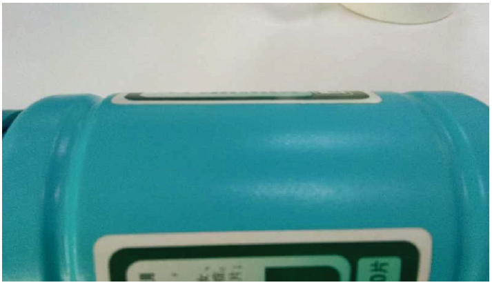粘贴不干胶标签起翘的原因和解决办法