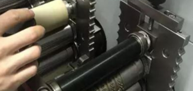 不干胶标签如何正确使用和保养模切刀具